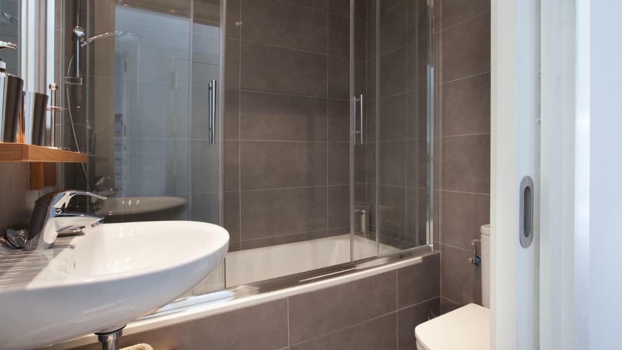 Ab Montjuic Apartment บาร์เซโลนา ภายนอก รูปภาพ